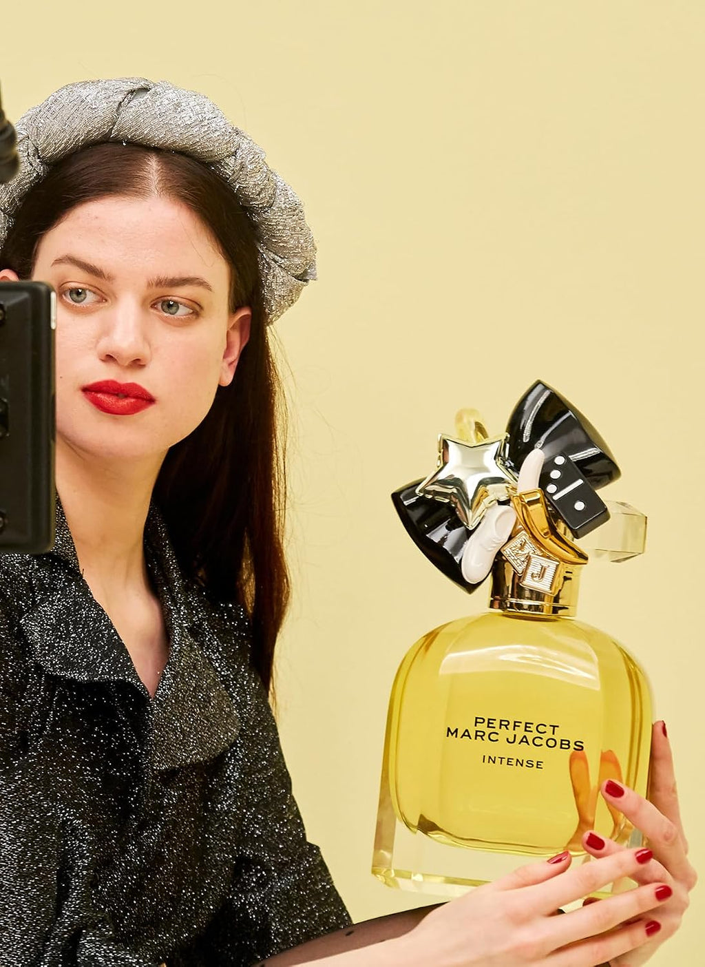 Marc Jacobs Perfect Intense Eau de Parfum – Woody Floral Women's Perfume – With Notes of Daffodil, Jasmine, Roasted Almonds & Sandalwood