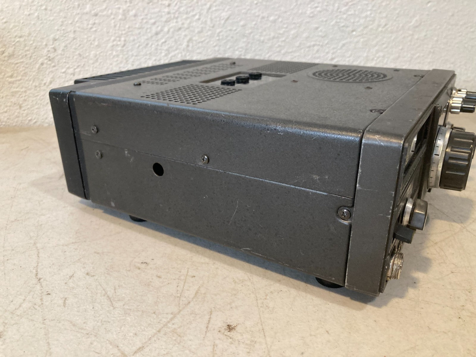 KENWOOD TS-120S HF Transceiver Ham Radio #0052110 Powers Up